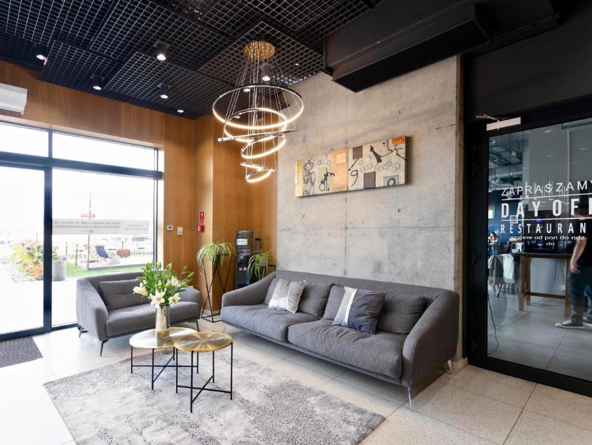 Good Wolska Residence 바르샤바 외부 사진