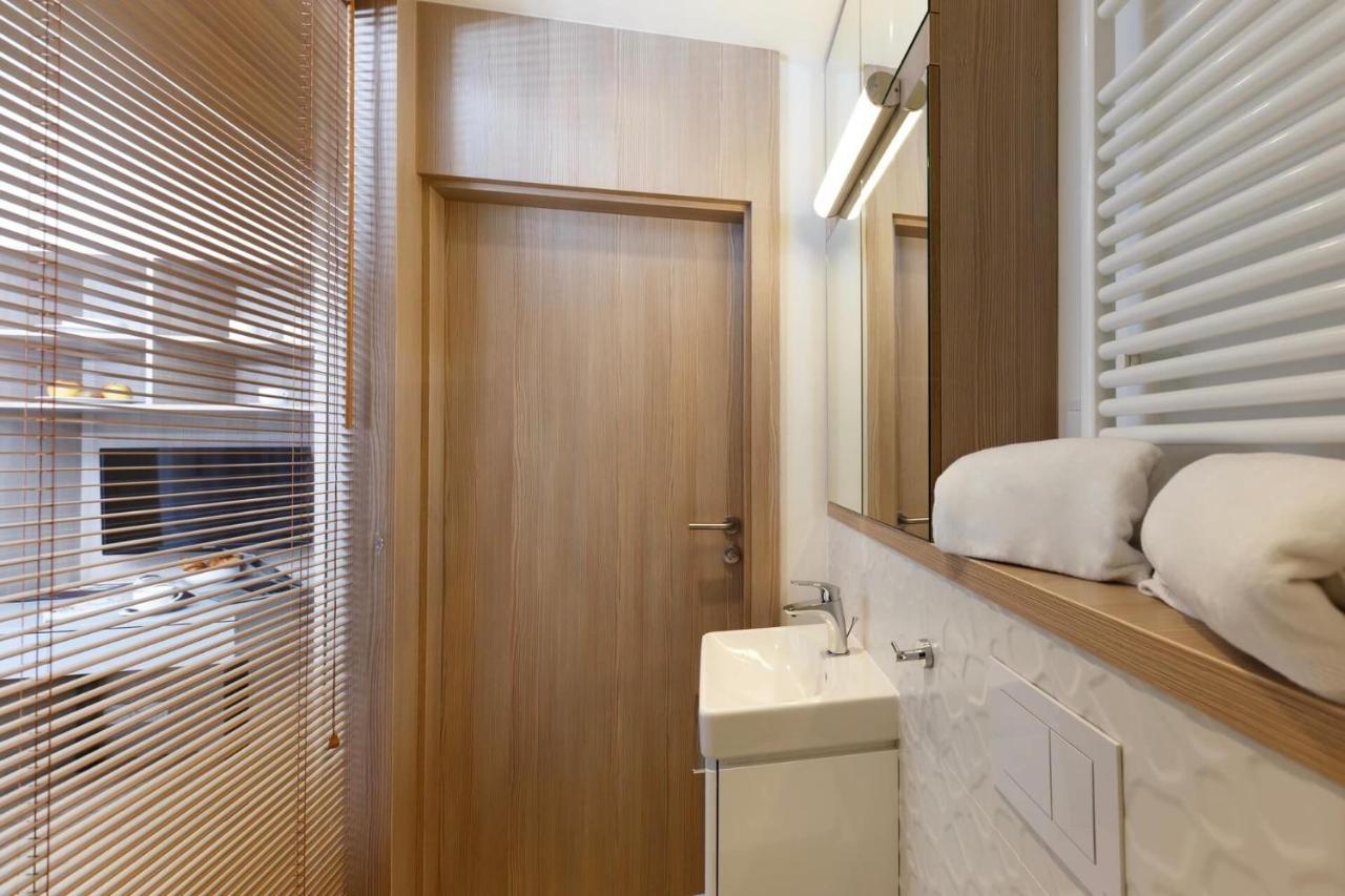 Good Wolska Residence 바르샤바 외부 사진